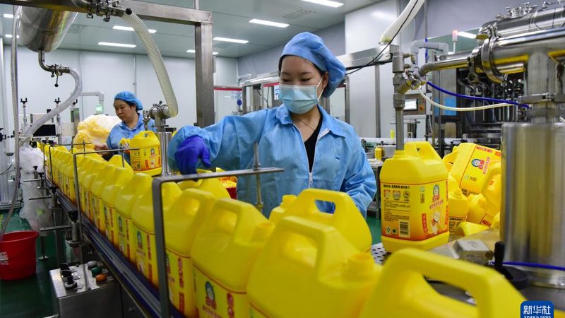 水处理消泡剂：如何选择合适的产品**